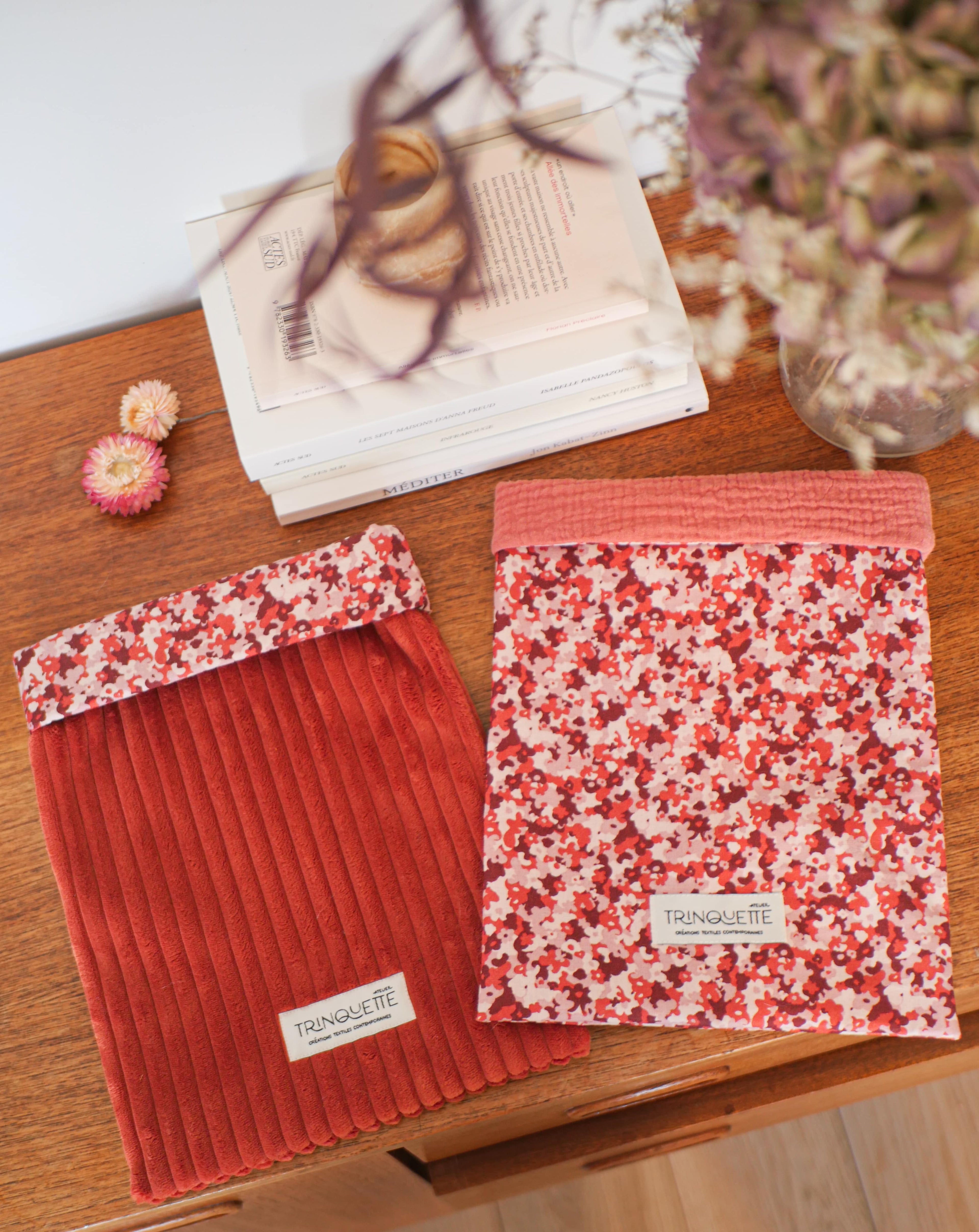 LARGE FORMAT book pouch