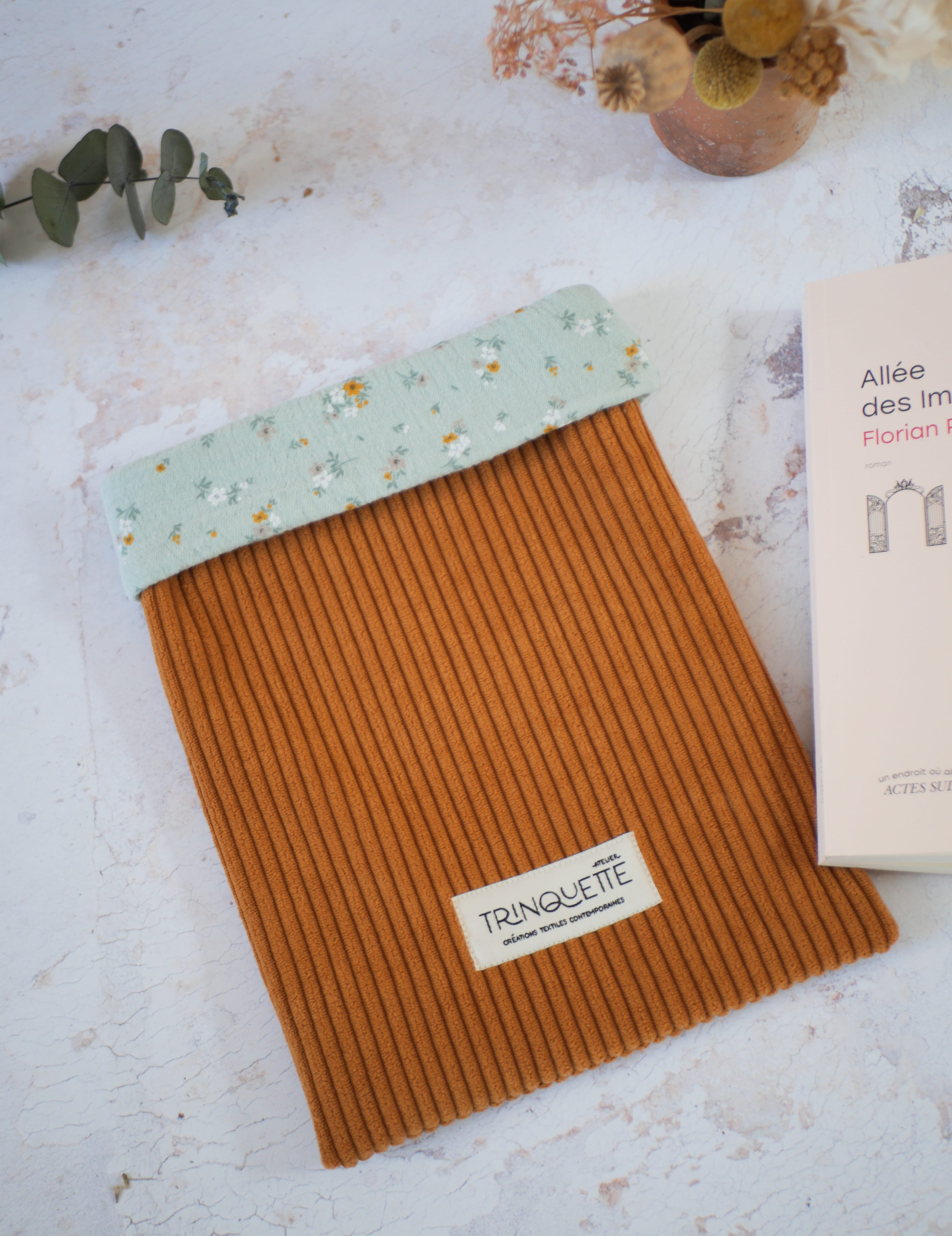 LARGE FORMAT book pouch