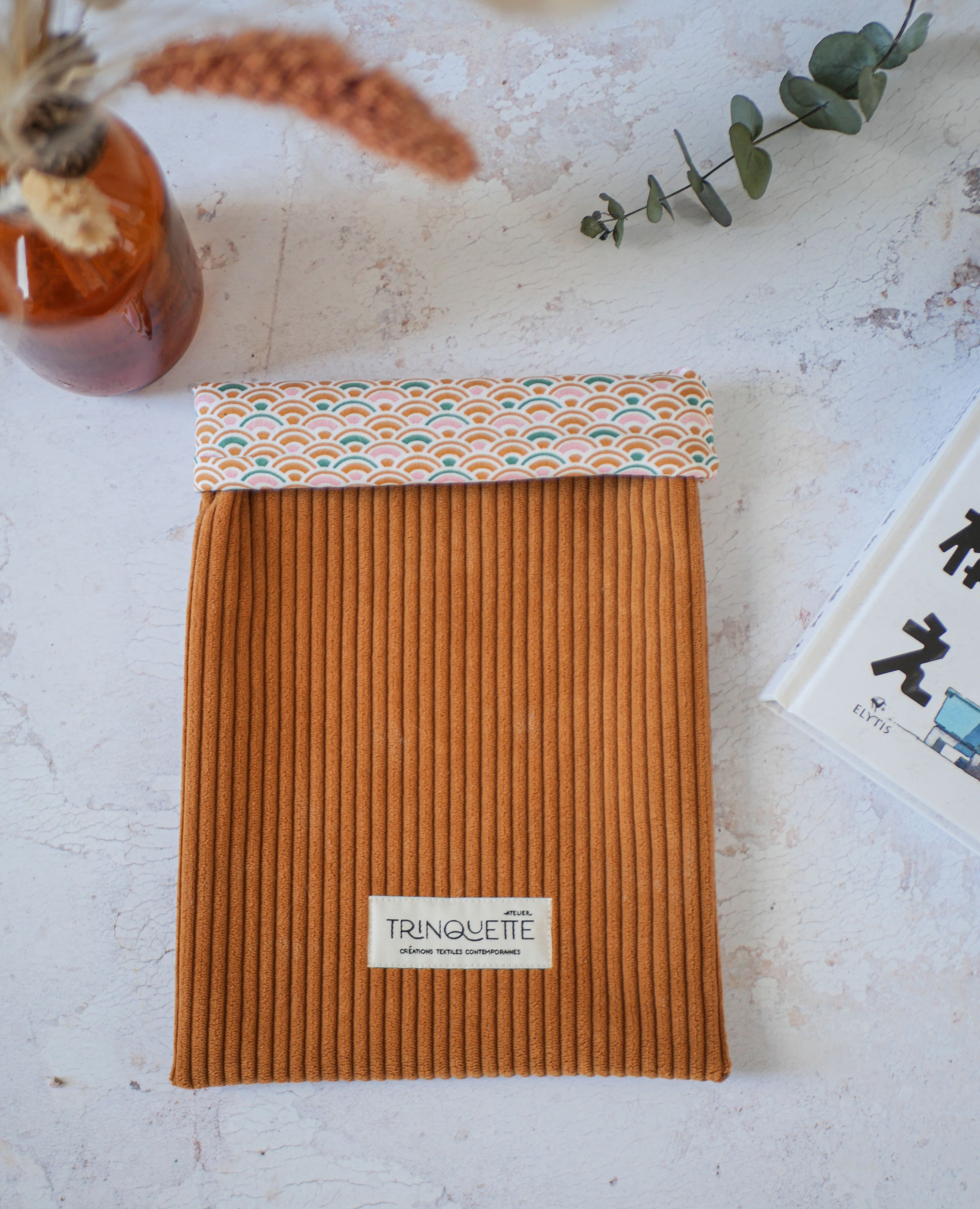 LARGE FORMAT book pouch