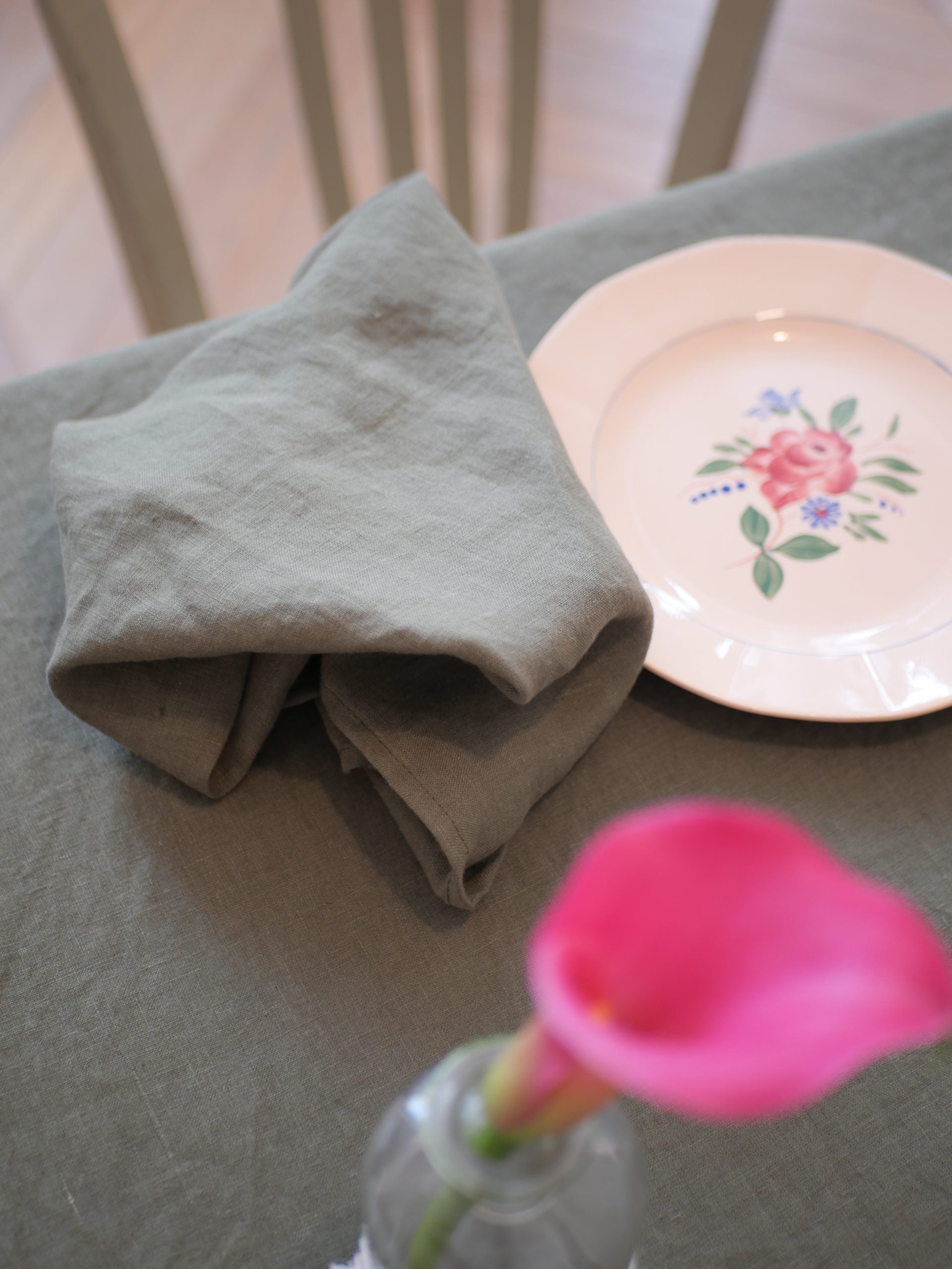 Serviettes de table en lin lavé vert, thym - Trinquette Atelier