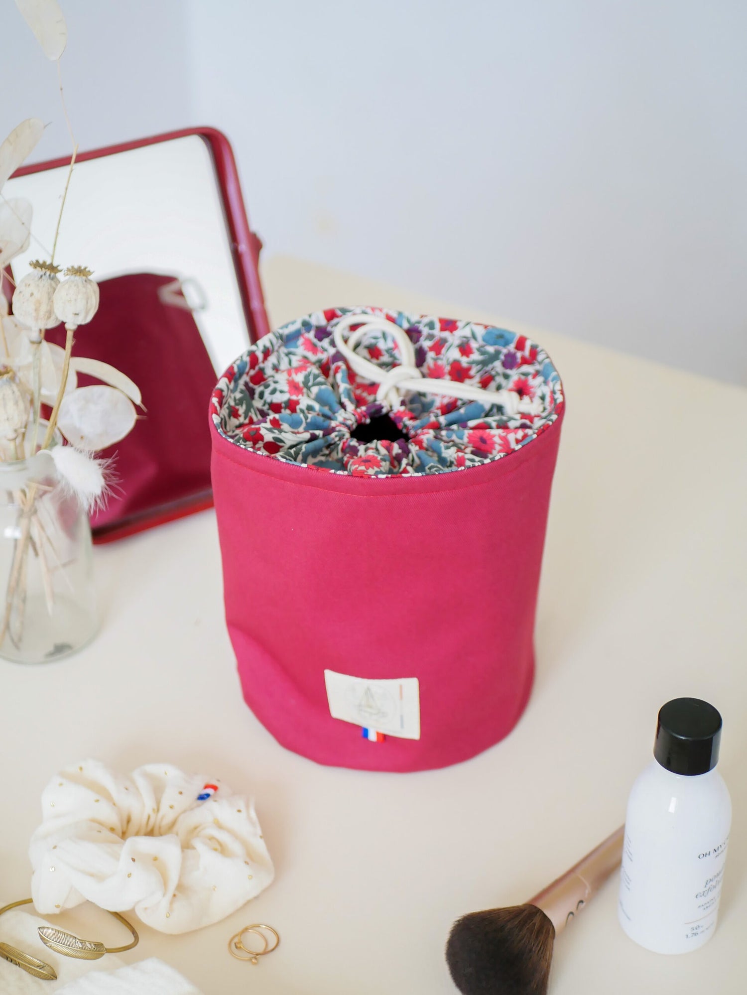 Round toiletry bag - Cotton and Cotton Liberty
